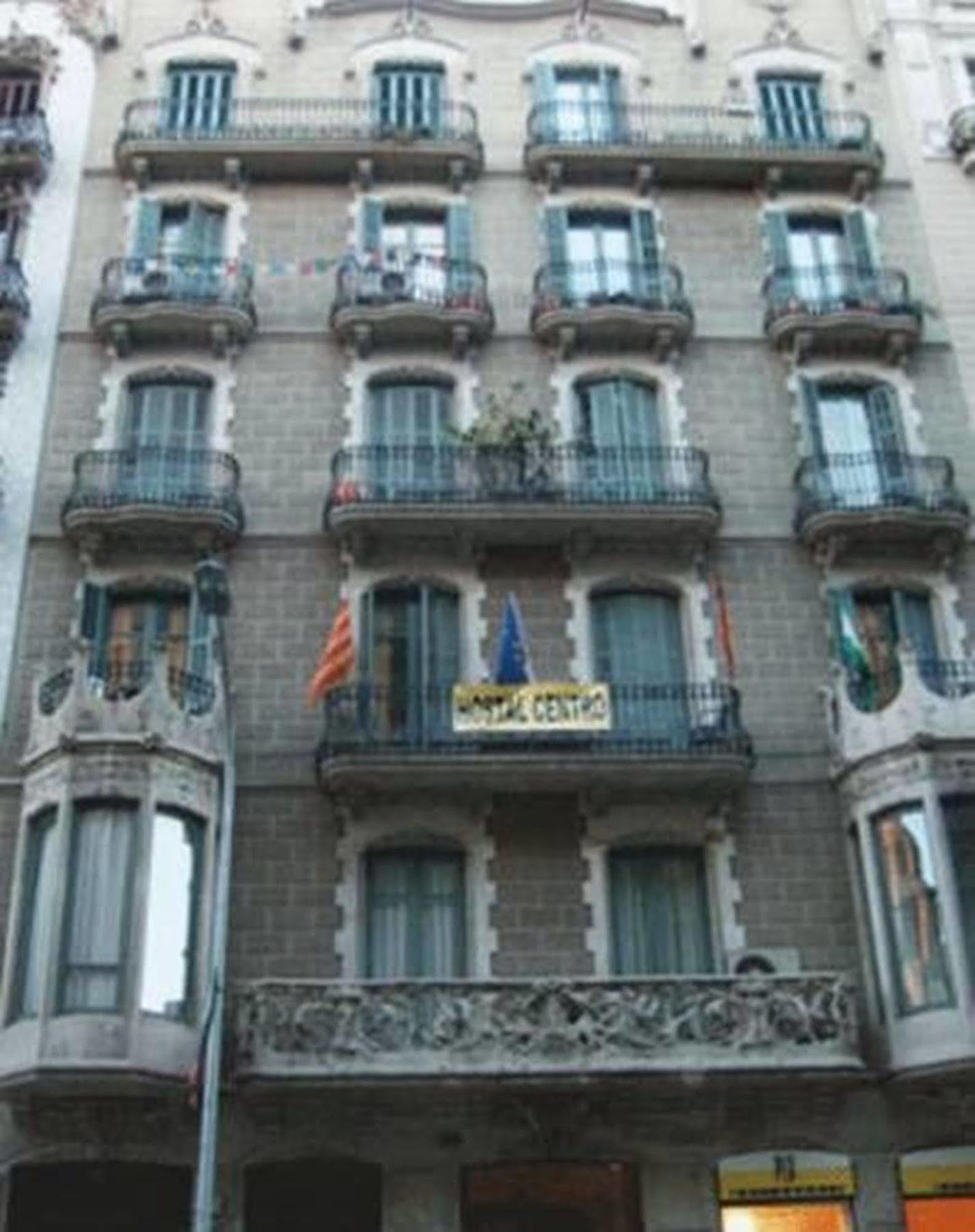 Hostal Balmes Centro Barcelona Exterior photo