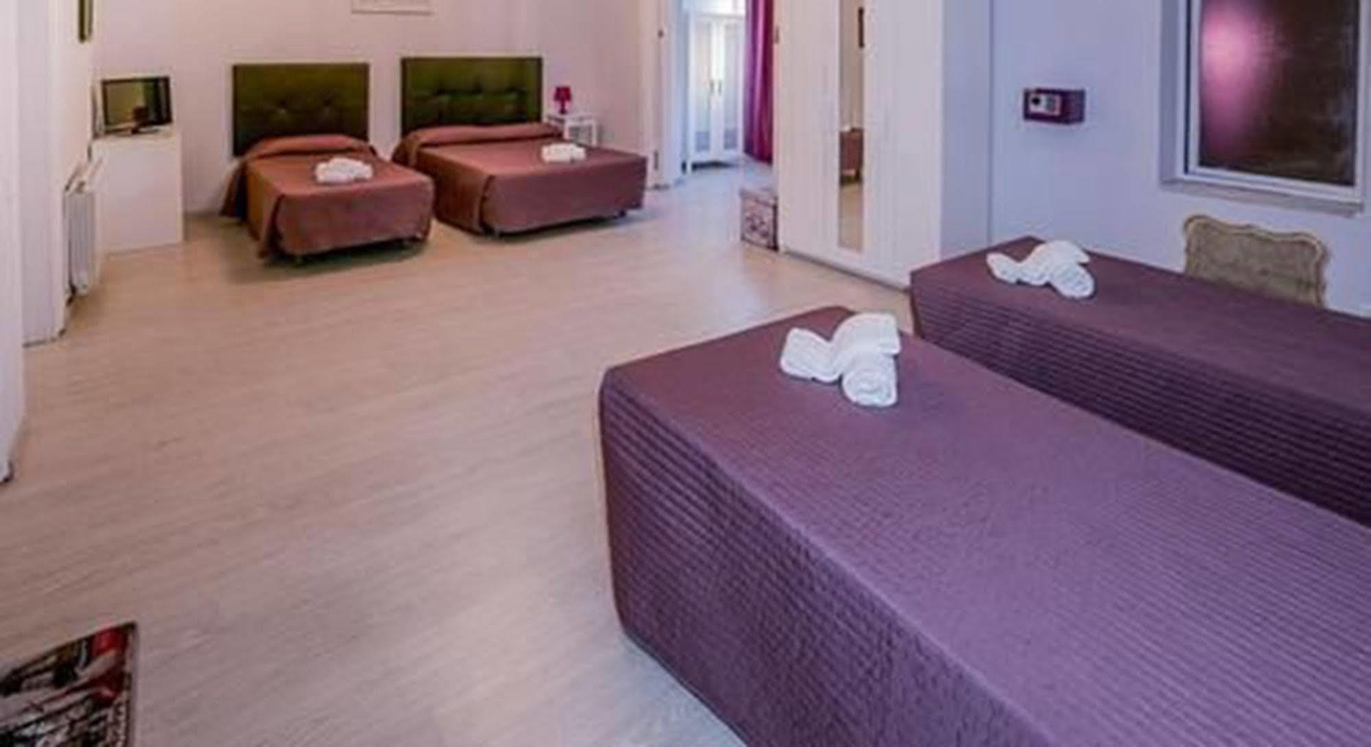 Hostal Balmes Centro Barcelona Exterior photo