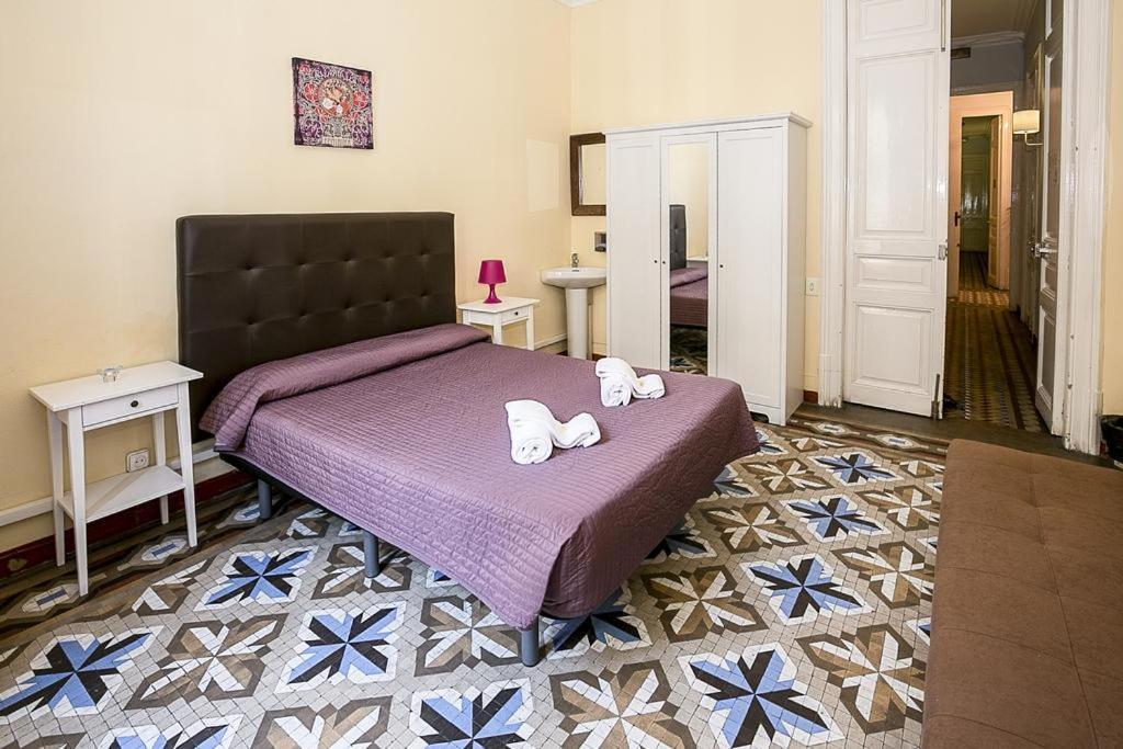 Hostal Balmes Centro Barcelona Exterior photo